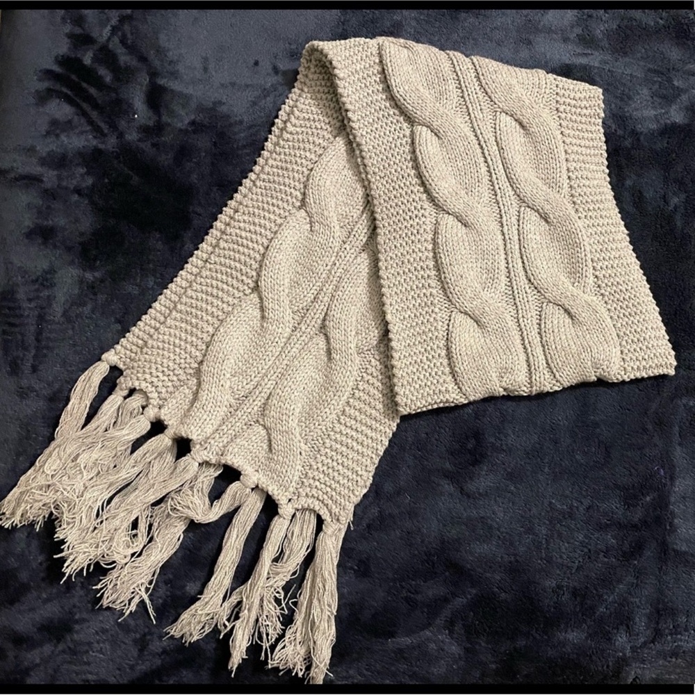 Cable Knit grey Scarf with Fringe